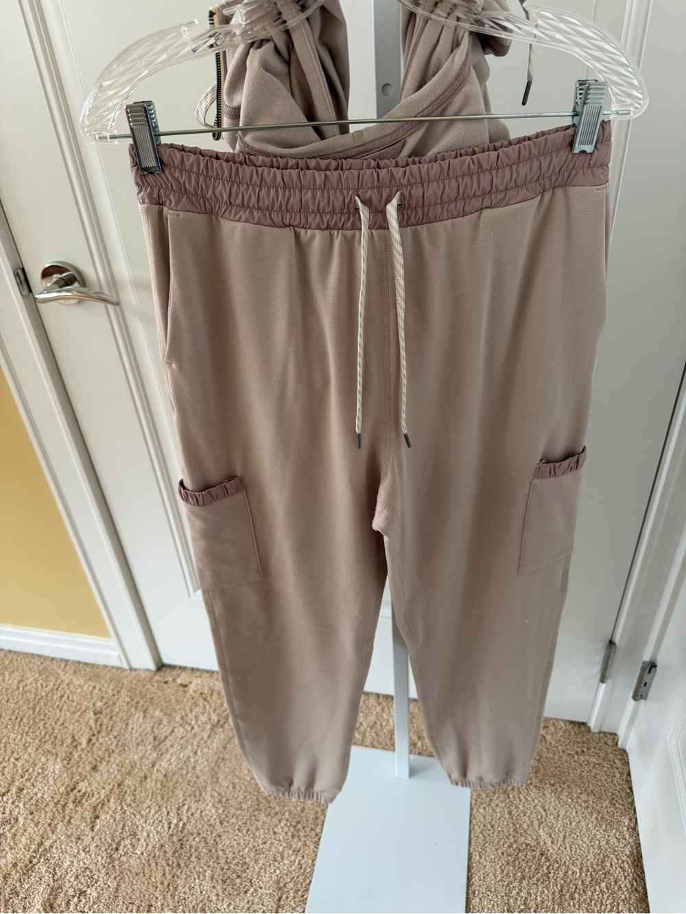 Vuori Neutral Beige / Blush Hooded Sweatshirt & Jogger Set - Picture 5 of 6